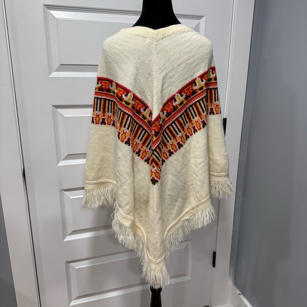Cream and Red Patterned Poncho 06-0216 - Picture 6 of 7
